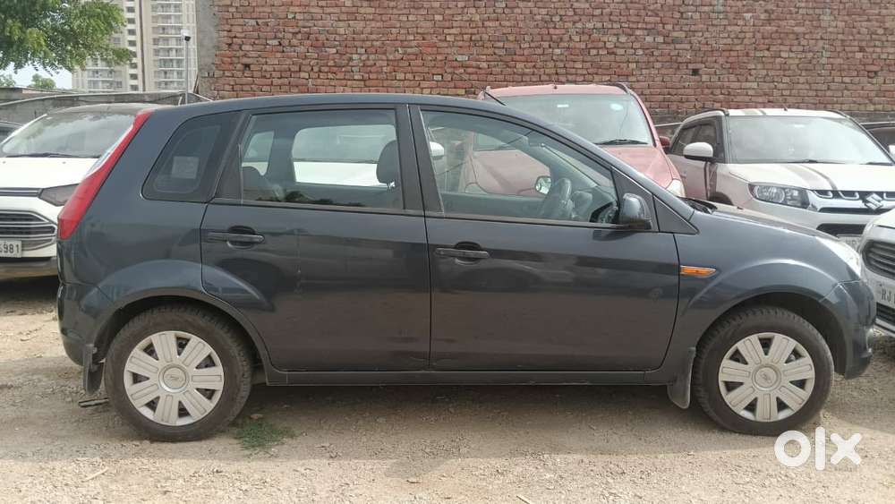 Ford Figo Petrol Zxi, 2011, Petrol
