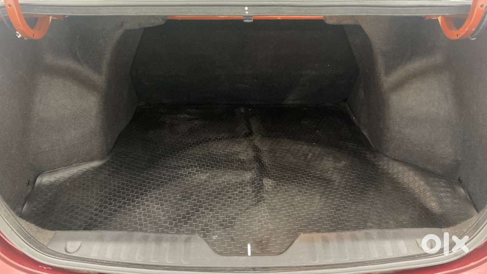 Maruti Suzuki Ciaz 1.5 Alpha Shvs Petrol, 2018, Petrol