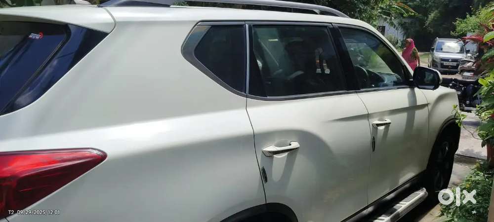 Mahindra Alturas G4 2020