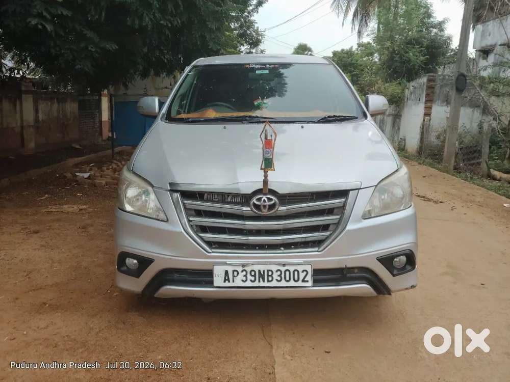 Toyota Innova Vx 8 2013