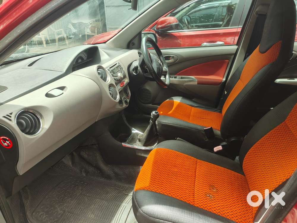 Toyota Etios Liva V, 2011, Petrol