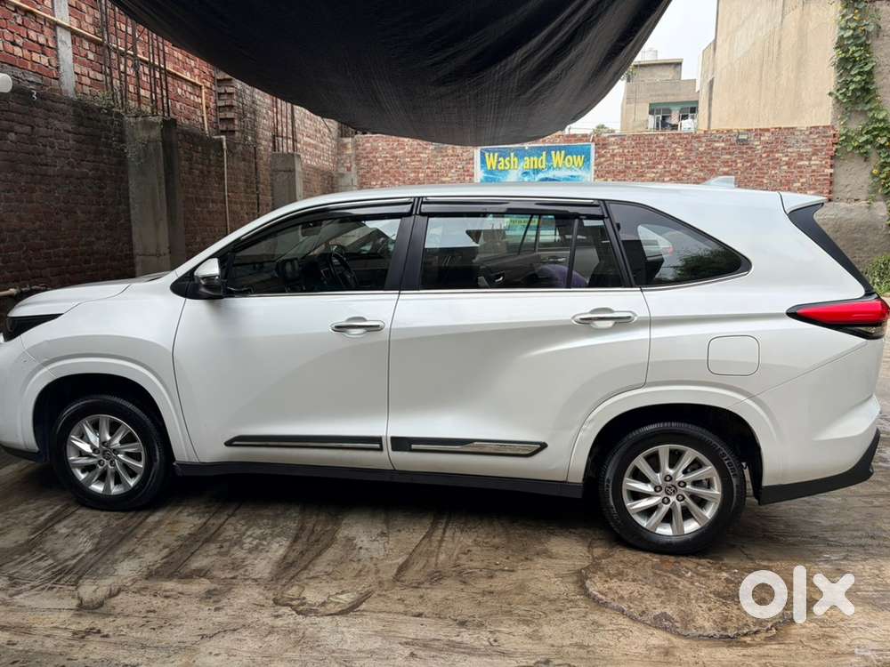 Toyota Innova Hycross 2025 Dec 24 Mfg