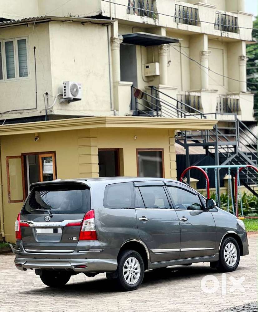 Toyota Innova 2.5 V 8 Str, 2014, Diesel