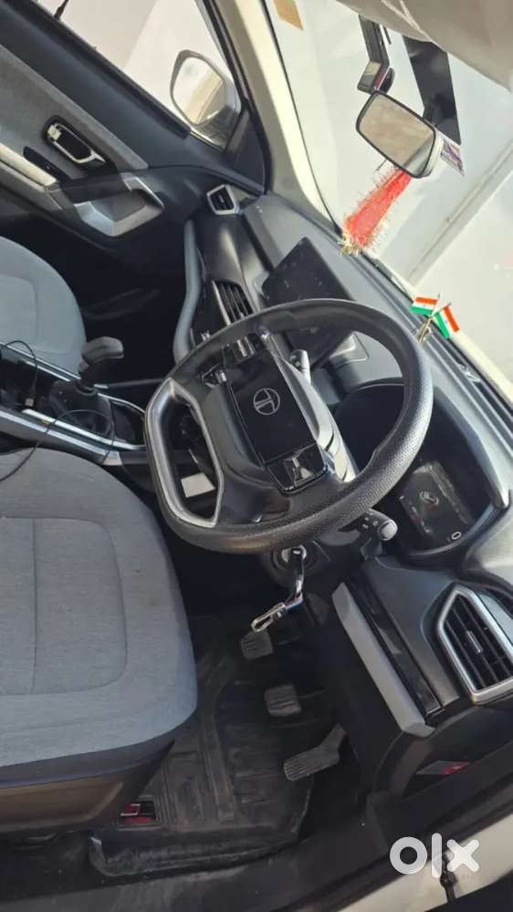 Everything Is Perfect Selling Reason Is To Buy 7 Seater