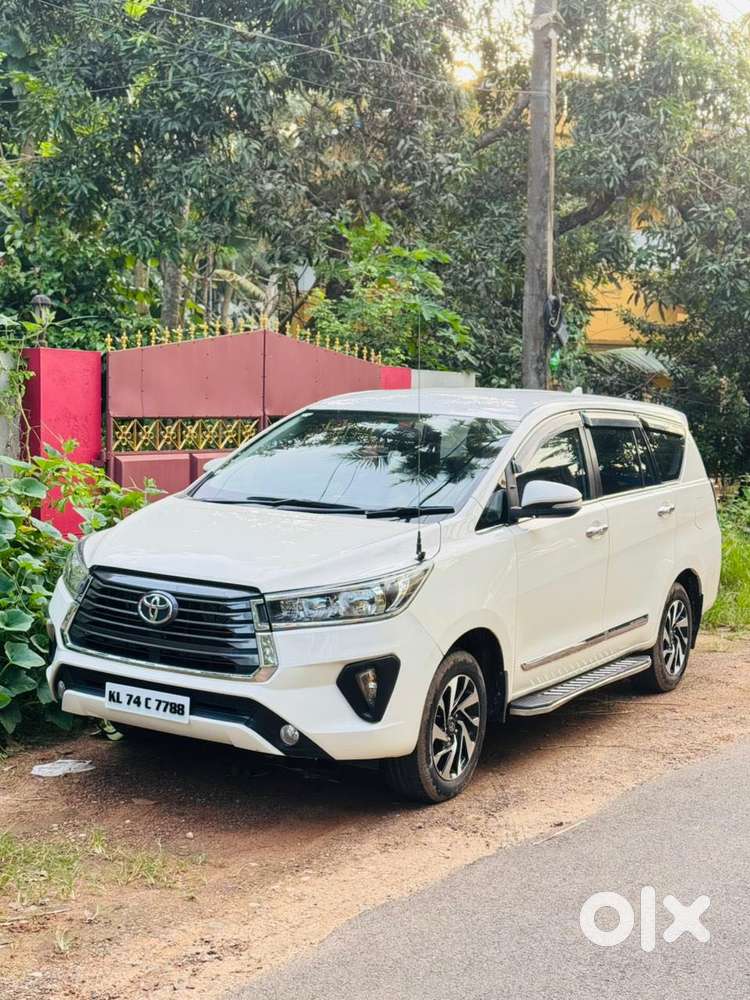 Toyota Innova Crysta 2.4 G Mt 8s, 2017, Diesel