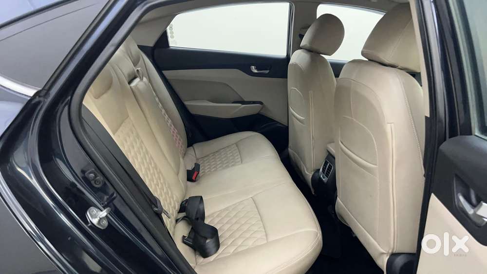 Hyundai Verna 1.5 Sx Ivt, 2022, Petrol
