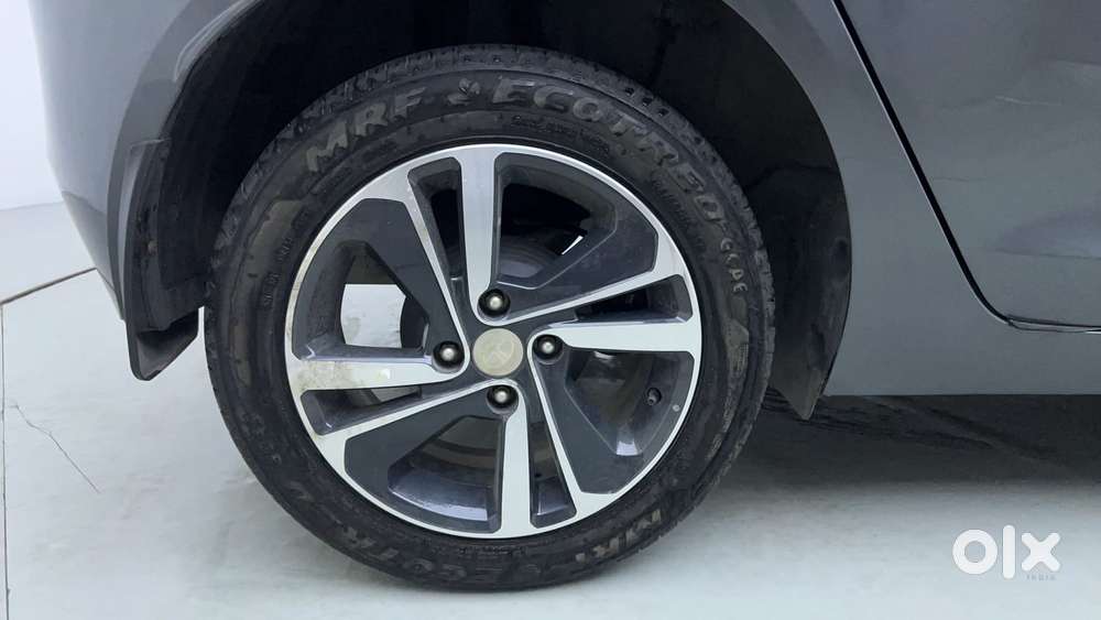 Tata Altroz Xz, 2023, Petrol