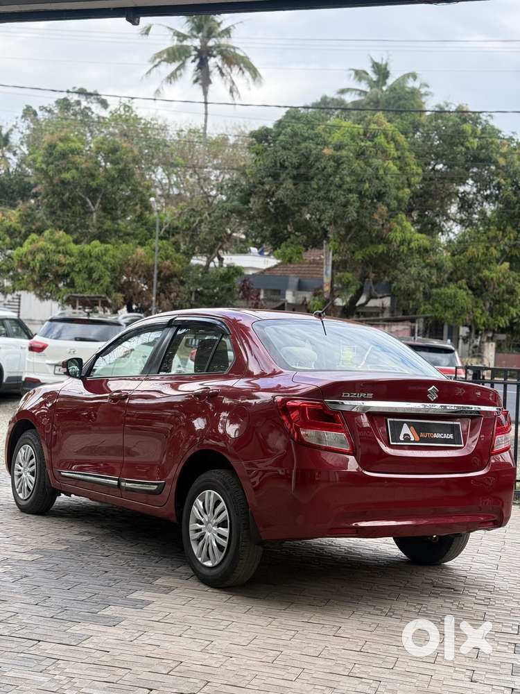 Maruti Suzuki Dzire Vxi Ags, 2022, Petrol