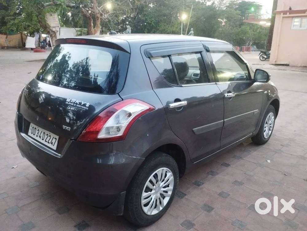 Maruti Suzuki Swift Vxi 1.2 Abs Bs-iv, 2018, Petrol