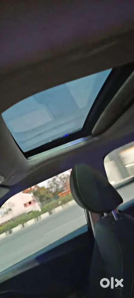 Mahindra Xuv300 W6 2024 Petrol Automatic