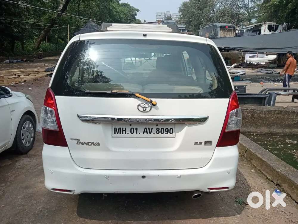 Toyota Innova White Colour