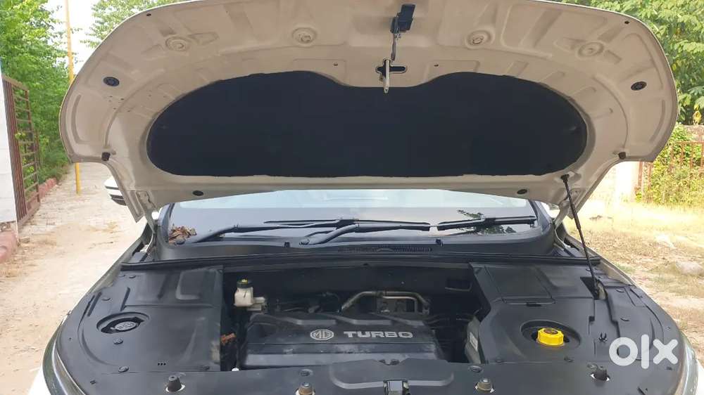 2024 Mg Hector Sharp Pro 1.5 Turbo Mt | 1st Owner | 28,000 Km | White
