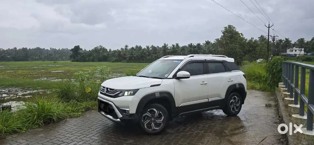 Maruti Brezza Hybrid 2025 Model With Manufacture Warranty