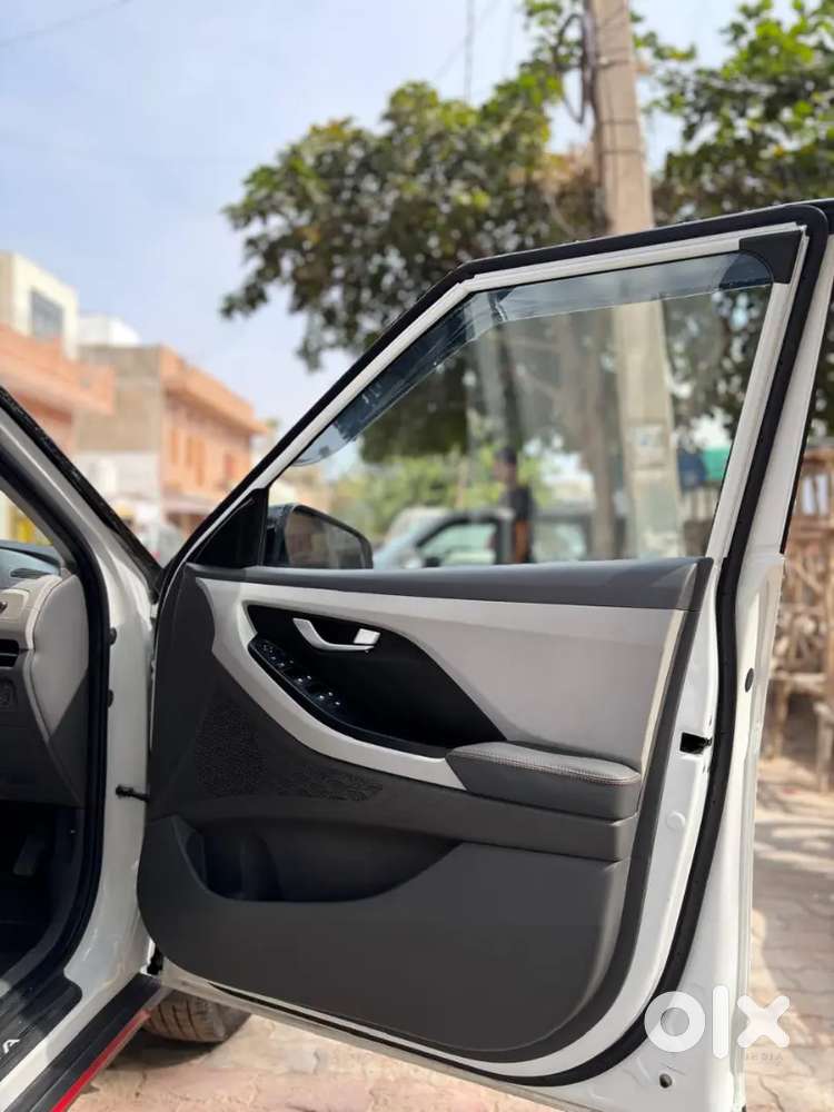 Hyundai Creta 2025 Cng + Petrol 10000 Km Driven