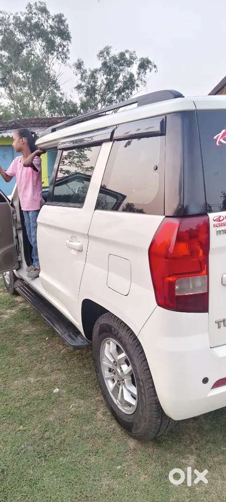 Mahindra Tuv 300 2015 Diesel 83000 Km Driven