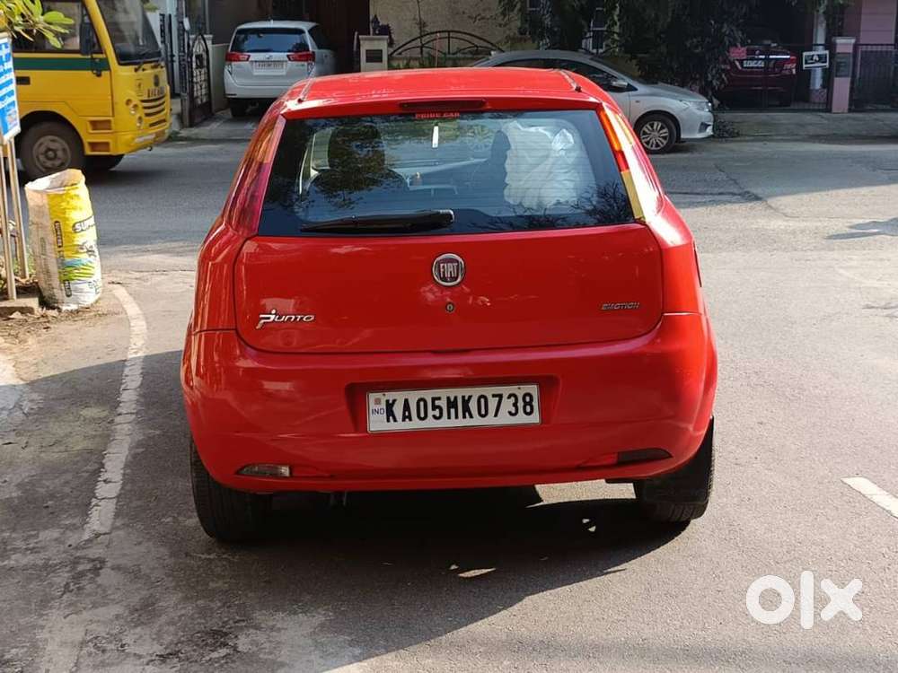 Fiat Grand Punto Emotion Top End( 1.3 Variant ) Diesel Model 2011