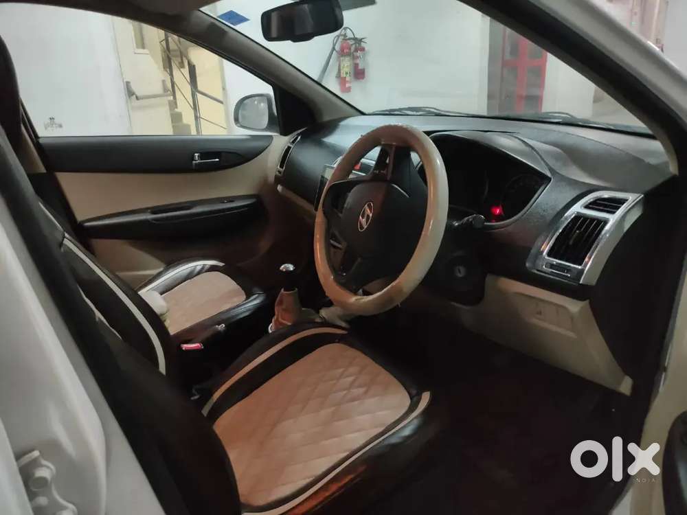 Hyundai I20 Sportz Petrol Manual 2014