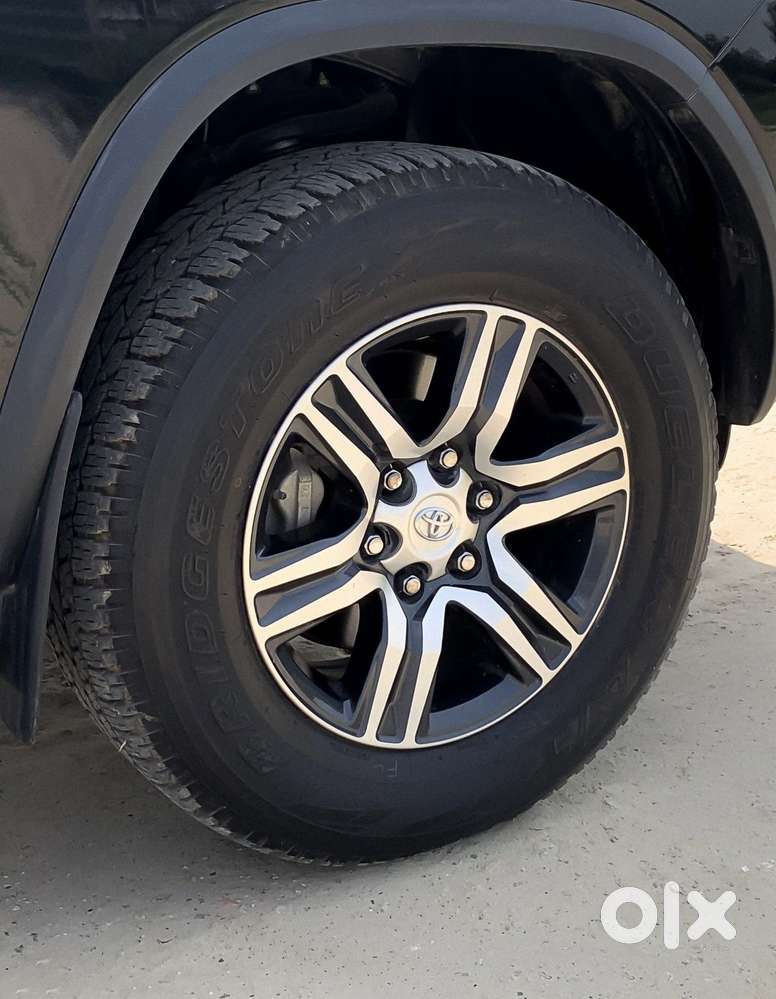 Toyota Fortuner 4x2 At 2.7 Petrol, 2024, Petrol