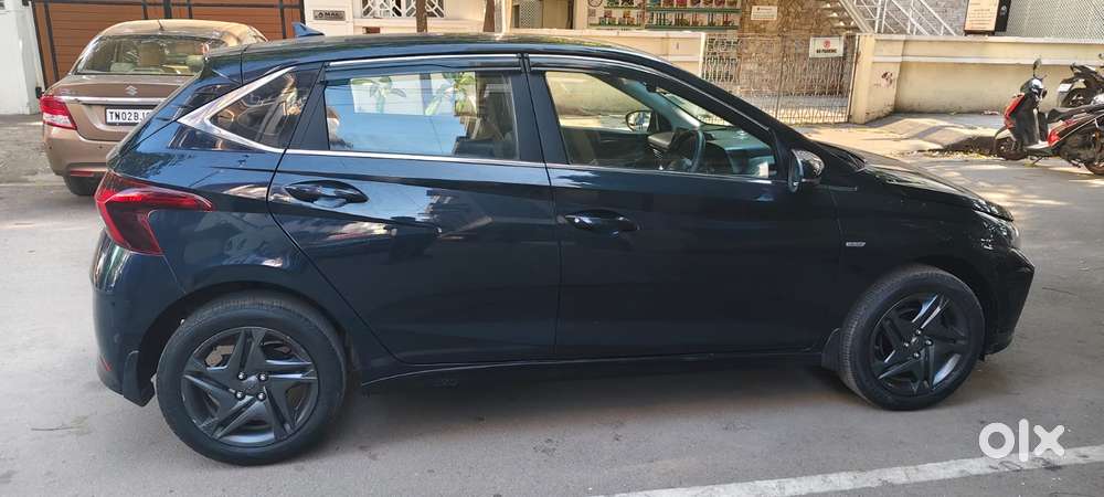 Hyundai I20 Sportz 1.2 Ivt Dual Tone, 2023, Petrol