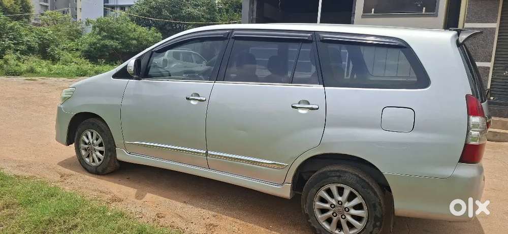 Toyota Innova Diesel 2014