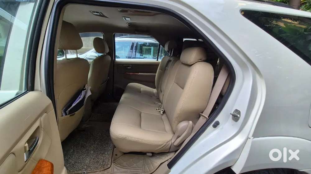 Toyota Fortuner Manual 2011
