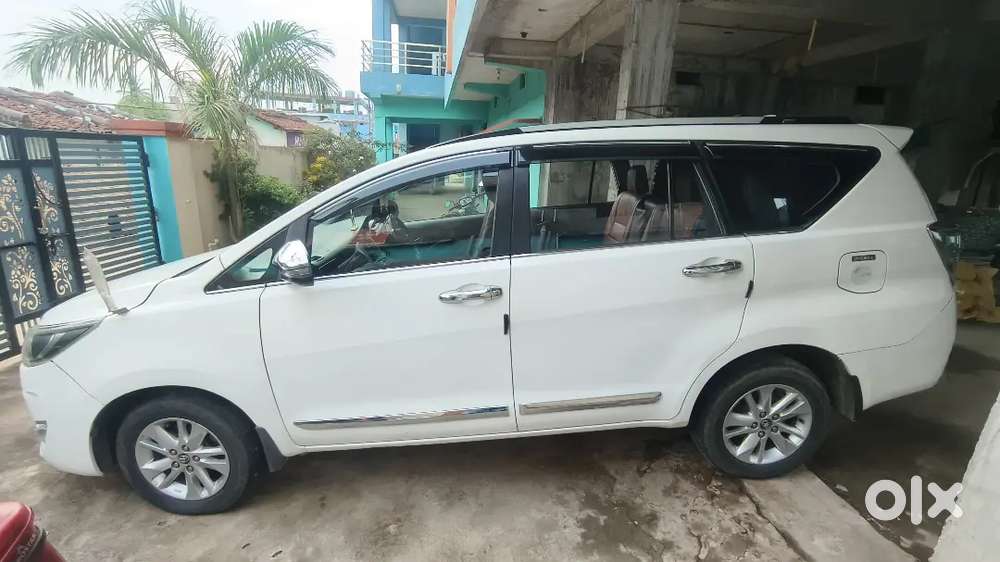 Toyota Innova Crysta 2018 Diesel Well Maintained