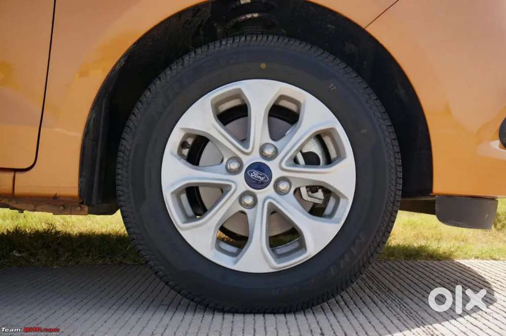 Ford Aspire Titatinium 2015
