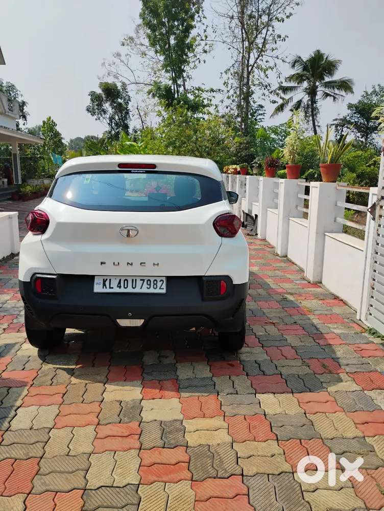 Automatic Tata Punch 2023 Petrol 19600 Km Driven