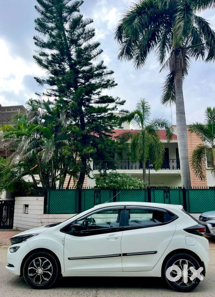 Tata Altroz 1.2 Xt, 2022, Cng & Hybrids