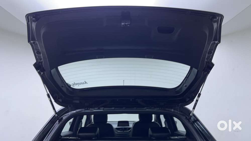 Tata Altroz 1.2 Xza Plus Dark Edition Dct, 2023, Petrol