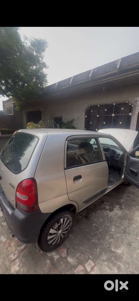 Centre Lock Petrol Car