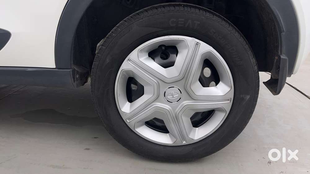 Tata Nexon 1.2 Revotron Xm, 2019, Petrol