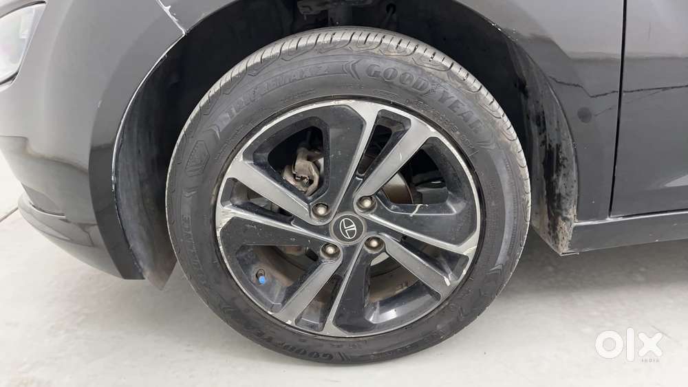 Tata Altroz 1.2 Xz Plus Dark Edition, 2021, Petrol