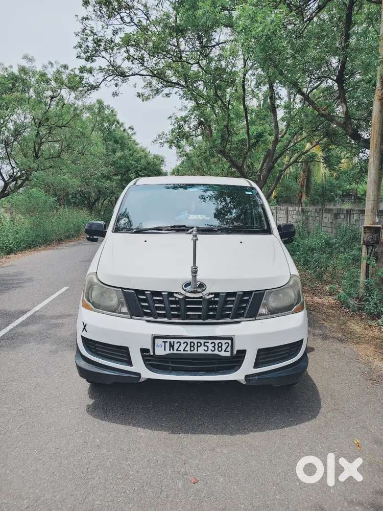 Mahindra Xylo 2011