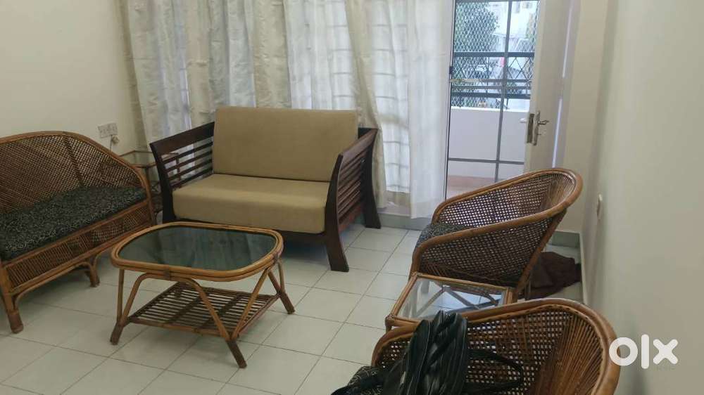 1320sqft 2BHK Fully furnished Luxury Flat near, Palarivattom