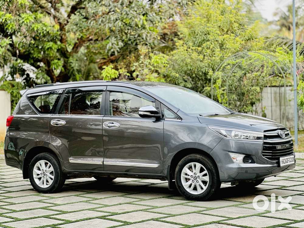 Toyota Innova Crysta 2.8 Gx At 8s, 2017, Diesel