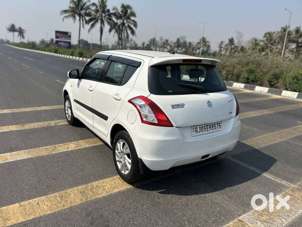 Maruti Suzuki Swift Vvt Zxi, 2011, Petrol