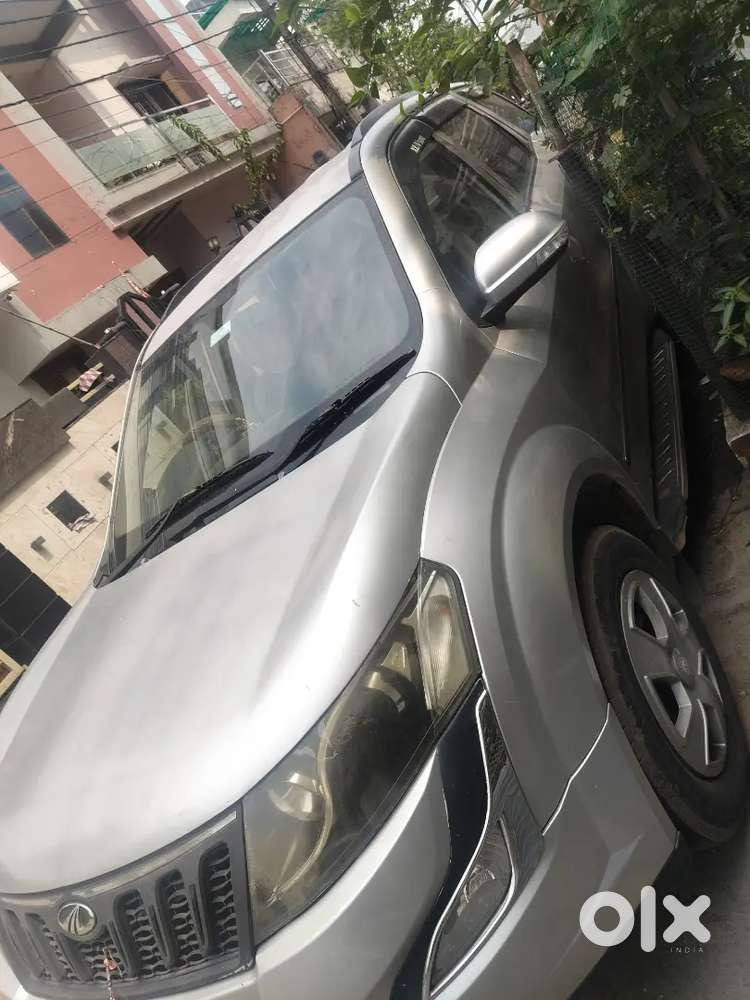 Mahindra Xuv500 2016 Diesel 180000 Km Driven