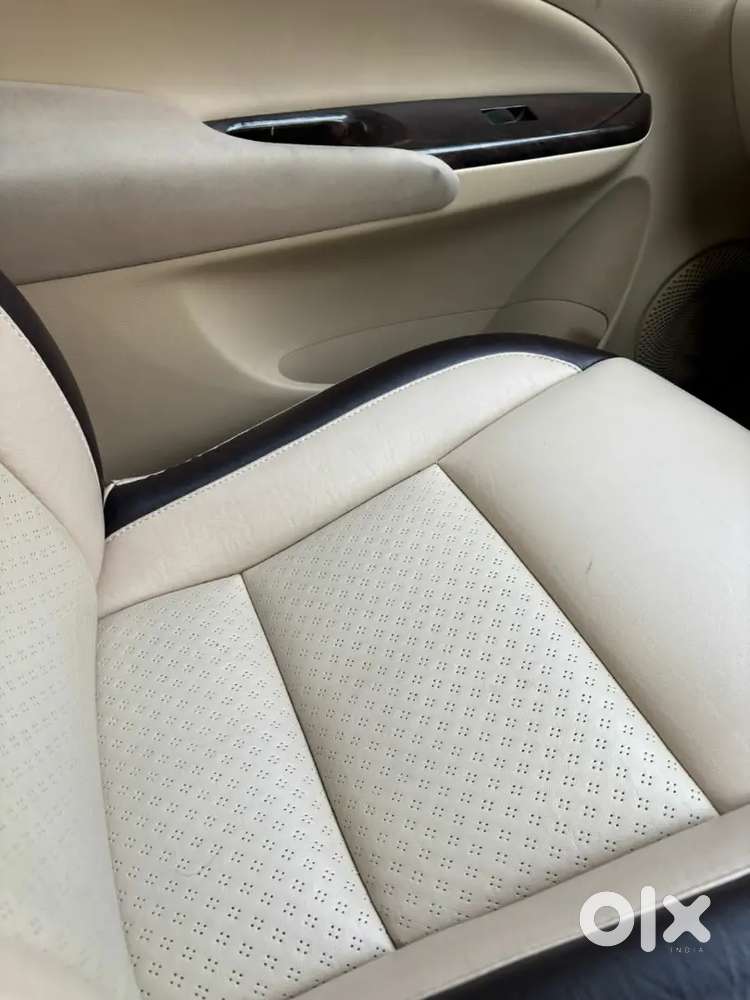 Toyota Yaris 2018 Petrol Well Maintained Brand New Condition Both Keys