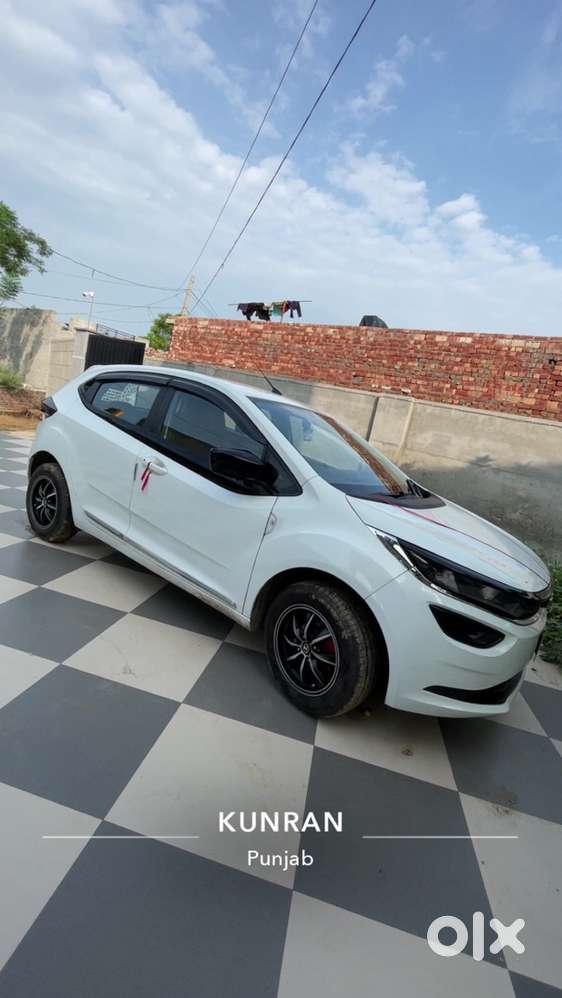 Tata Altoz 2021 Petrol