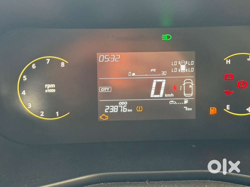 Tata Curvv Petrol 2025