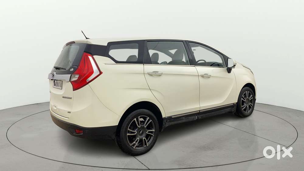 Mahindra Marazzo M8, 2018, Diesel