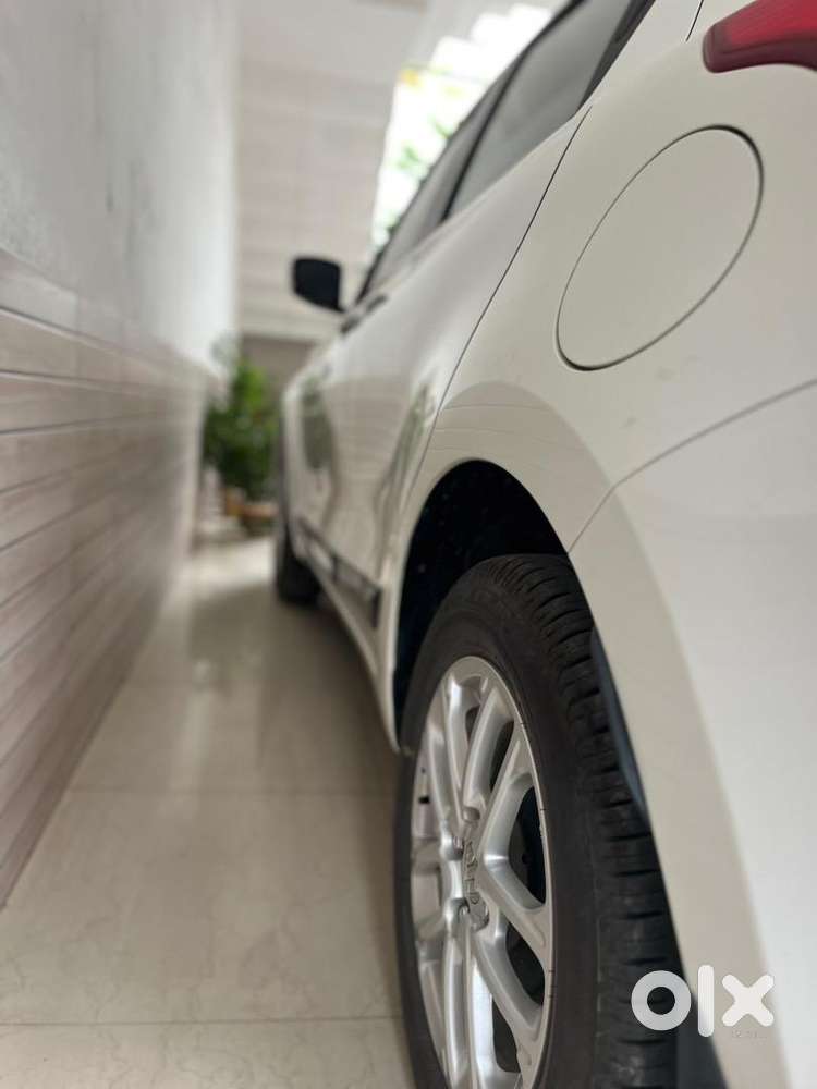 Maruti Suzuki Swift 2024 Petrol Well Maintained