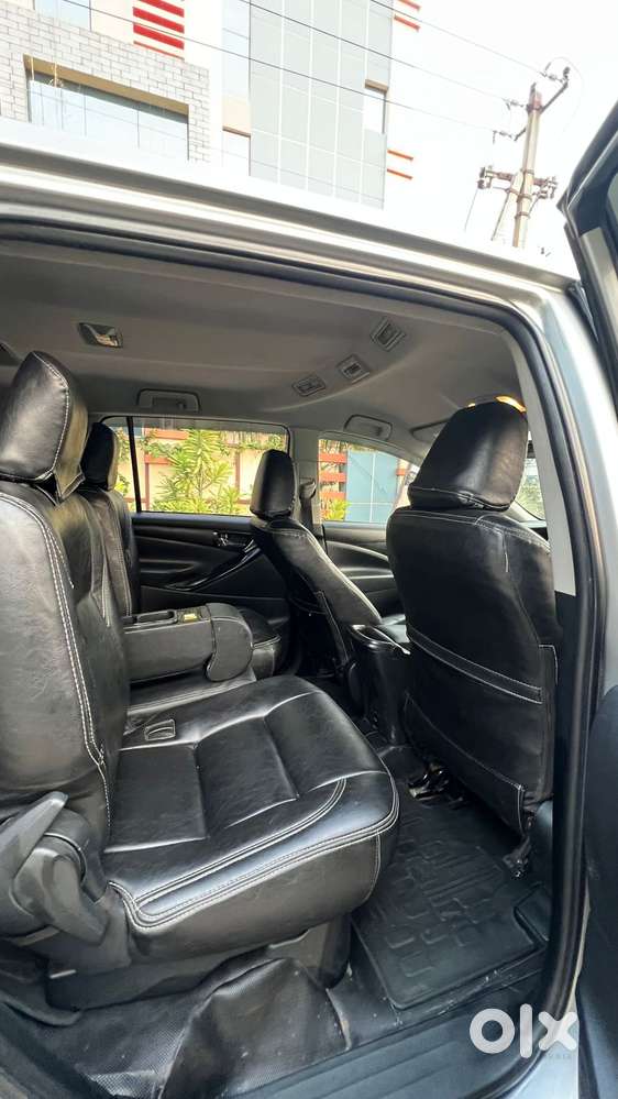 Toyota Innova Crysta 2.4 G Plus Mt 7 Str, 2017, Diesel