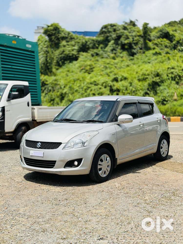 Maruti Suzuki Swift Vxi, 2012, Petrol