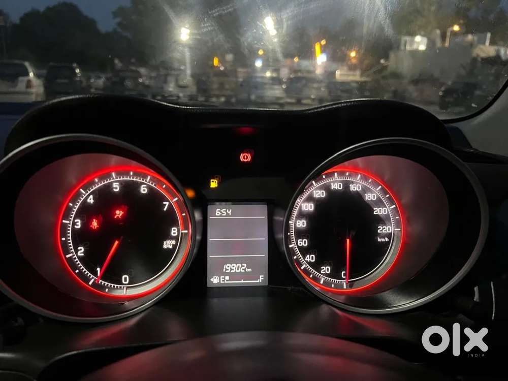 Maruti Suzuki Swift Vxi, 2023, Petrol
