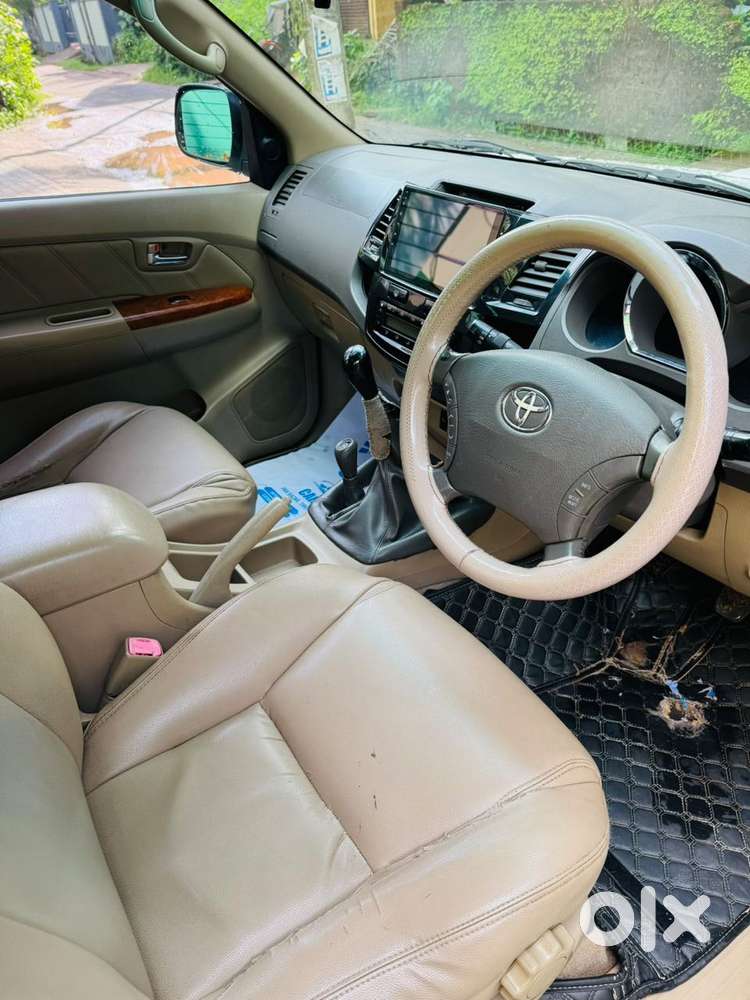 Toyota Fortuner 3.0 4x4 Manual, 2011, Diesel
