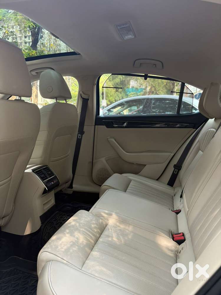 Skoda Superb 2.0 L&k Tsi At, 2022, Petrol