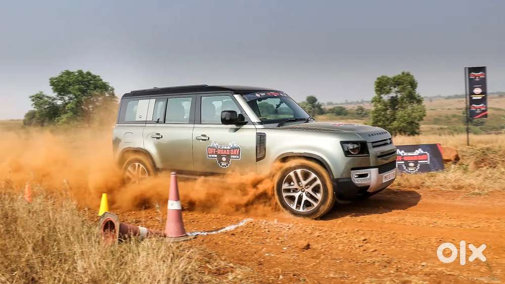 Land Rover Defender 2025