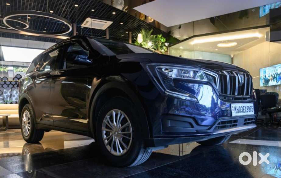 Mahindra Xuv700 Ax5 Petrol Automatic 7-seater, 2025, Petrol